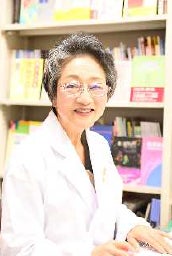 基調講演に登壇する天野惠子さんのプロフィール画像